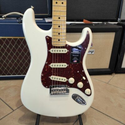 FENDER American Professional II Stratocaster Olympic White
