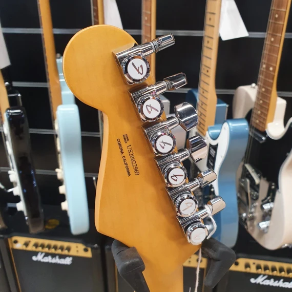 FENDER American Ultra Stratocaster Texas Tea - immagine 3