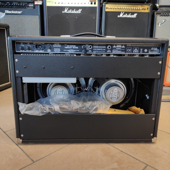 FENDER 68 Custom Vibrolux Reverb - immagine 2