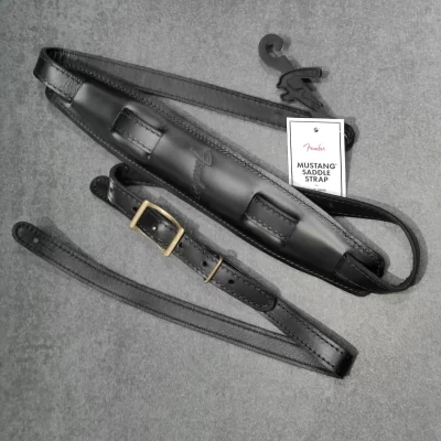 FENDER Mustang Saddle Strap Long Black