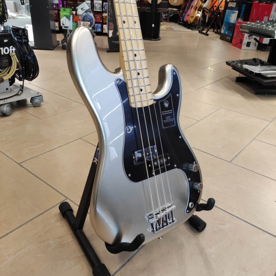 FENDER 75th Anniversary Precision Bass Diamond Anniversary. - immagine 2