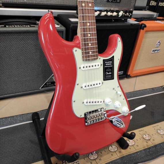 Fender Player Stratocaster Fiesta Red Limited Edition - immagine 2