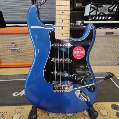 SQUIER Affinity Series Stratocaster Lake Placid Blue