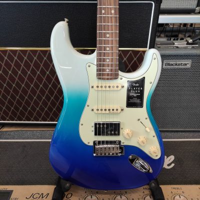 FENDER Player Plus Stratocaster HSS Belair Blue