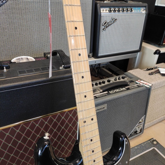 FENDER Player Stratocaster HSS Plus Top MN Green Burst - immagine 4