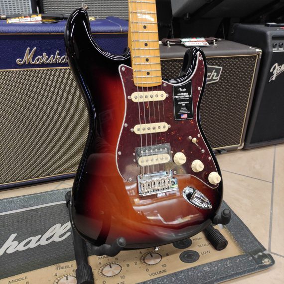 FENDER American Professional II Stratocaster HSS 3-Color Sunburst - immagine 6