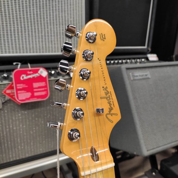 FENDER American Professional II Stratocaster HSS 3-Color Sunburst - immagine 5