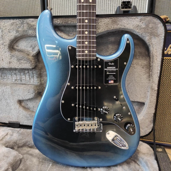 FENDER American Professional II Stratocaster Dark Night - EX DEMO -