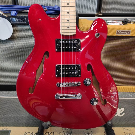 SQUIER Affinity Series Starcaster Candy Apple Red