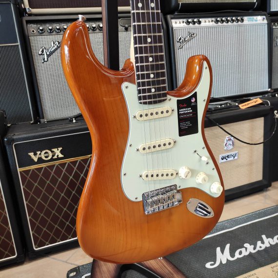 FENDER American Performer Stratocaster Honey Burst - immagine 2