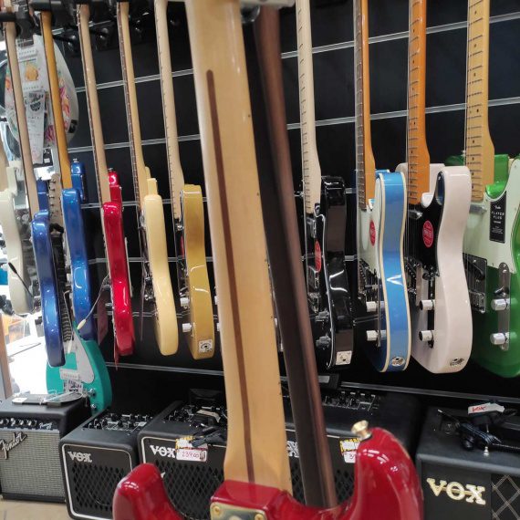 FENDER Tash Sultana Stratocaster Transparent Cherry - EX DEMO - - immagine 7