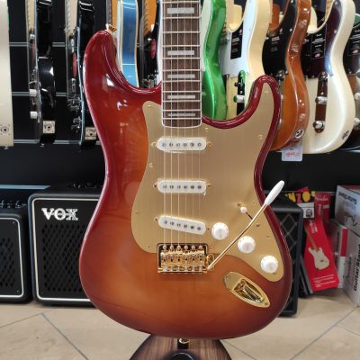 SQUIER 40th Anniversary Stratocaster Gold Edition Sienna Sunburst