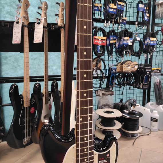 FENDER American Performer Mustang Bass Sunburst - immagine 3
