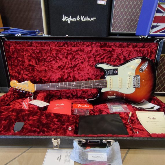 FENDER American Original '60s Stratocaster 3-Color Sunburst - immagine 13