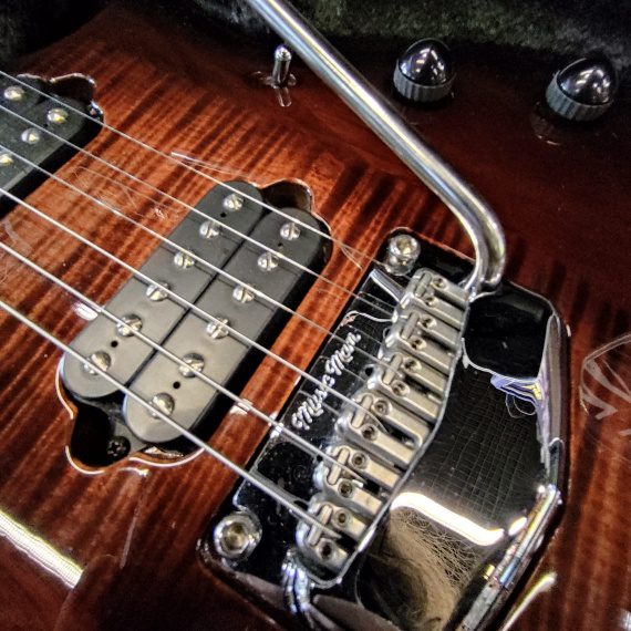 MUSICMAN Majesty Dark Roasted Ebony ( 2019 ) - USATO IN GARANZIA - - immagine 11