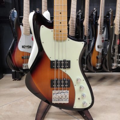 FENDER Player Plus Active Meteora Bass 3-Color Sunburst