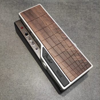 FENDER Tread-light Wah Brown