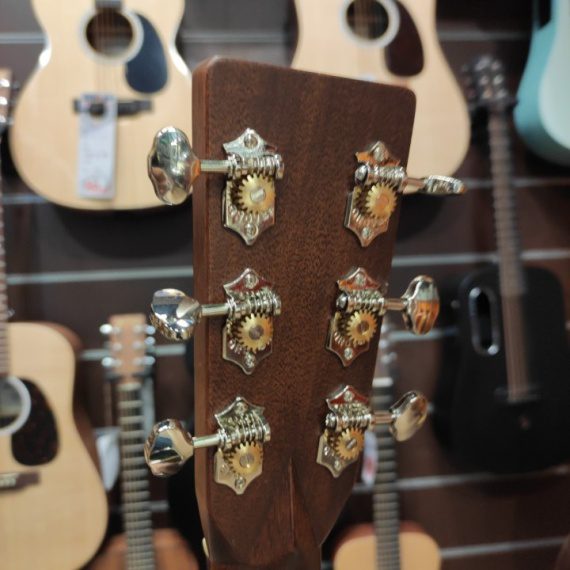 MARTIN OM-28E Natural - immagine 6