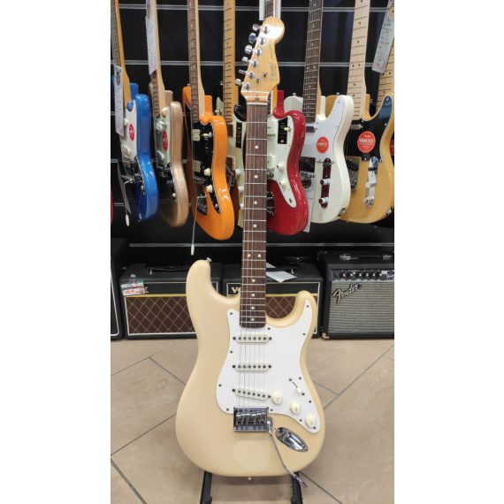 FENDER Standard Stratocaster Rosewood Fretboard 2 knobs Ivory White - USATO IN GARANZIA - - immagine 10