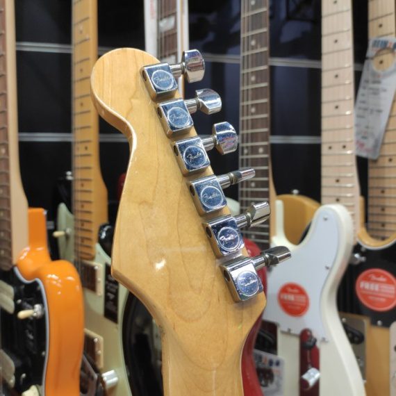 FENDER Standard Stratocaster Rosewood Fretboard 2 knobs Ivory White - USATO IN GARANZIA - - immagine 9
