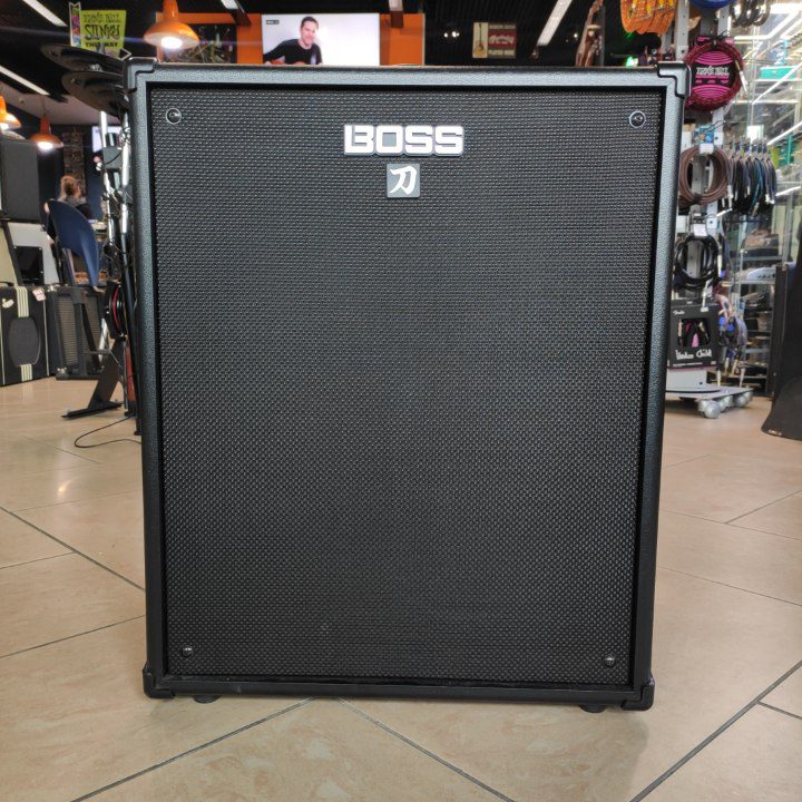 BOSS Katana 210 Bass – USATO IN GARANZIA –