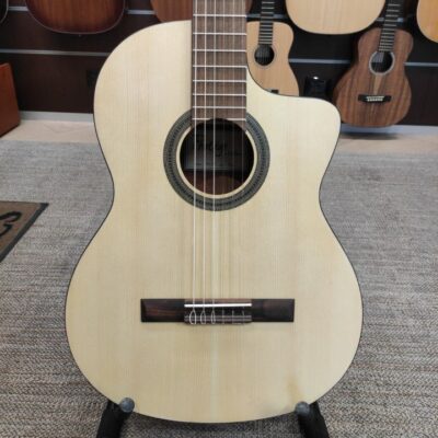 CORDOBA Protégé C1M-CE