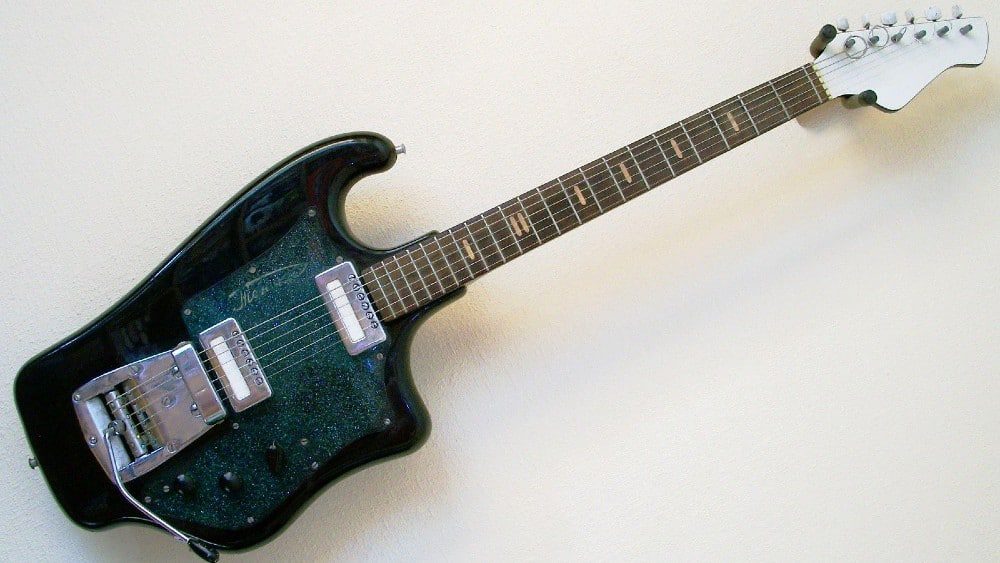 La prima chitarra prodotta in URSS