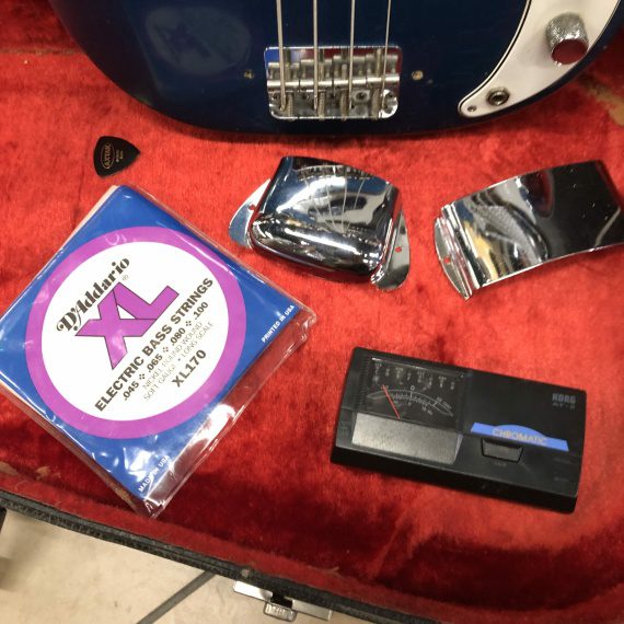 FENDER Precision Bass Lake Placid Blue ( 68 / 72 ) - USATO IN GARANZIA - - immagine 3