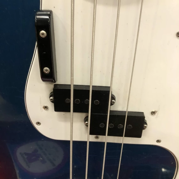 FENDER Precision Bass Lake Placid Blue ( 68 / 72 ) - USATO IN GARANZIA - - immagine 8
