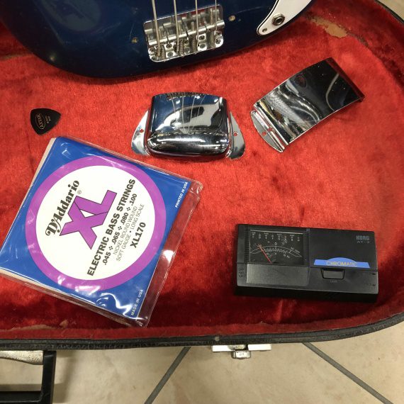 FENDER Precision Bass Lake Placid Blue ( 68 / 72 ) - USATO IN GARANZIA - - immagine 9