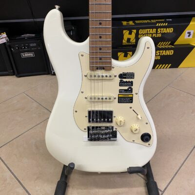 MOOER GTRS S801 White