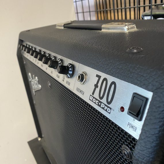 FENDER Roc-Pro 700 - USATO IN GARANZIA - - immagine 2